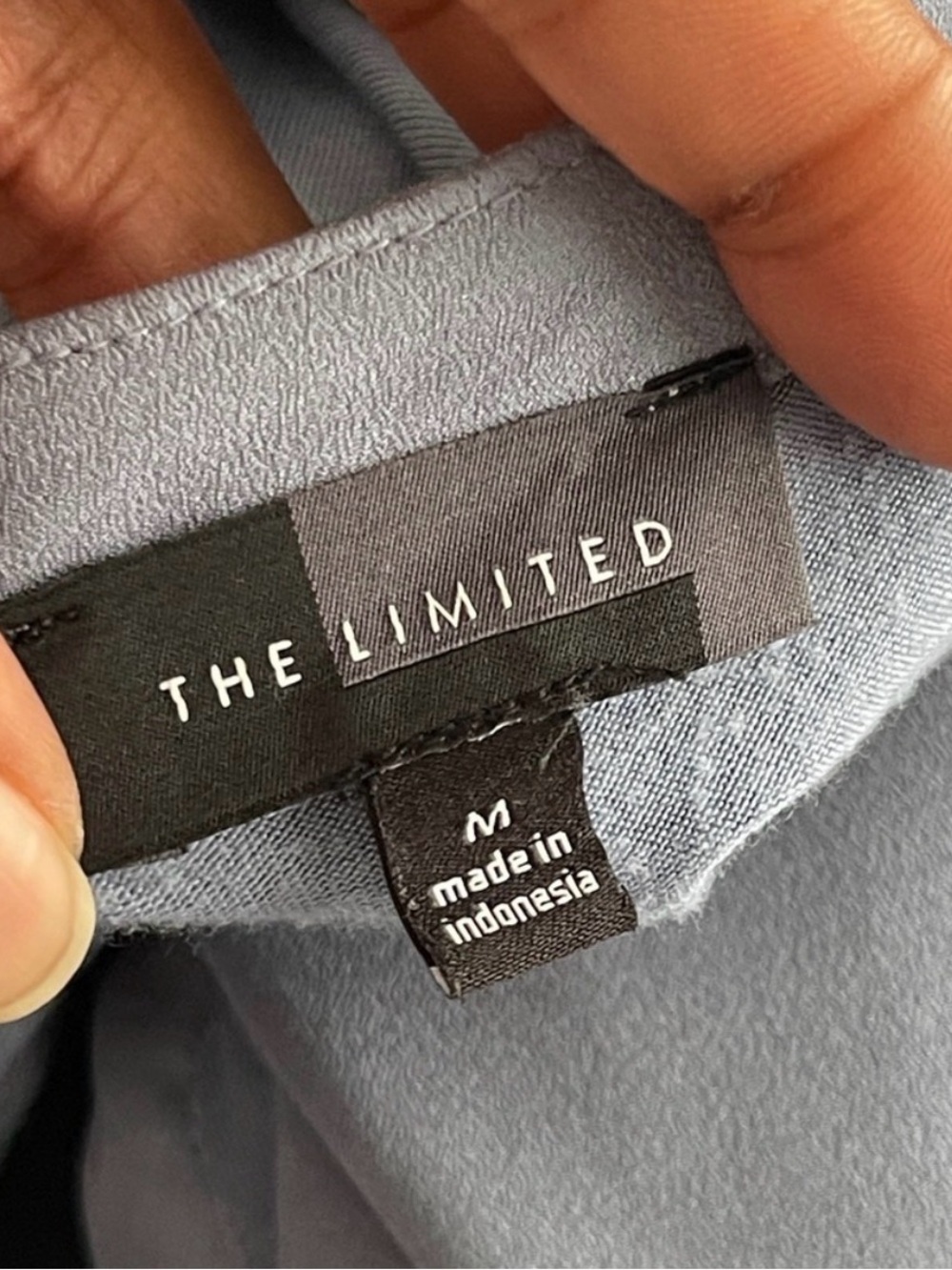 THE LIMITED | Blue Mixed Media Button Down Blouse Sz M - Picture 2 of 4